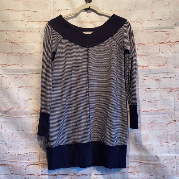Free People long sweater stripe tunic scoop neck Small pullover navy top - Picture 4 of 9